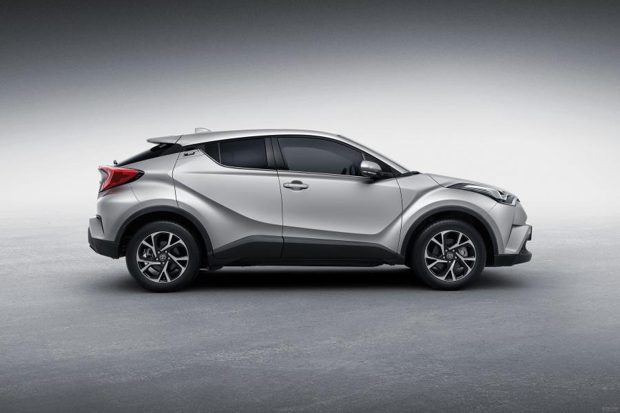  Toyota C-HR 2018 года  (CN) (фото 6 из 6)